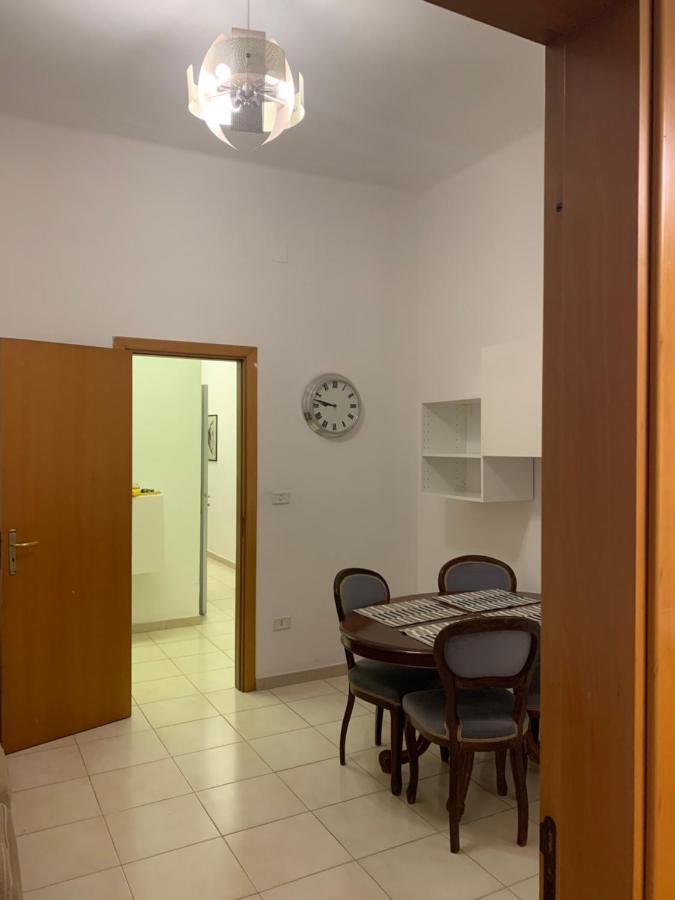Apartment City Center Eighty-Five บารี ภายนอก รูปภาพ