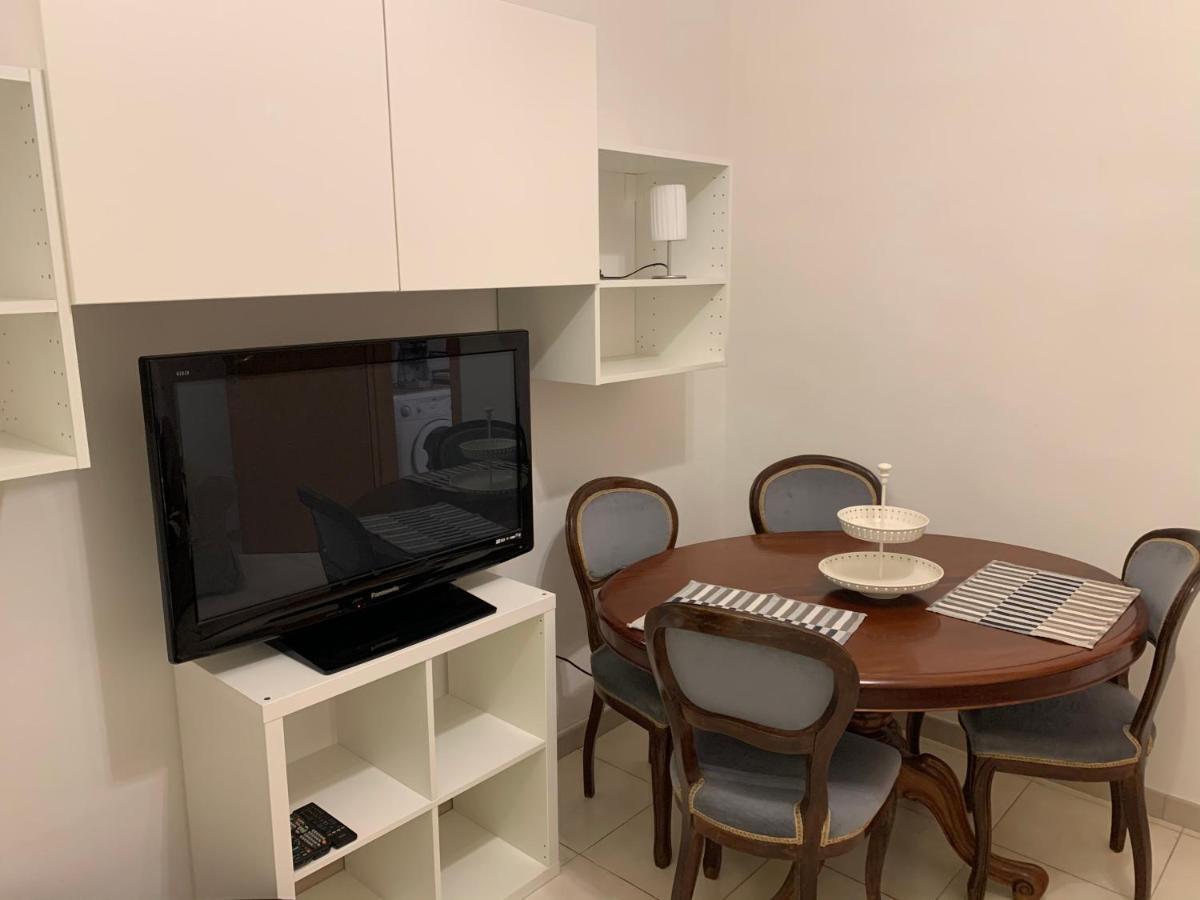 Apartment City Center Eighty-Five บารี ภายนอก รูปภาพ